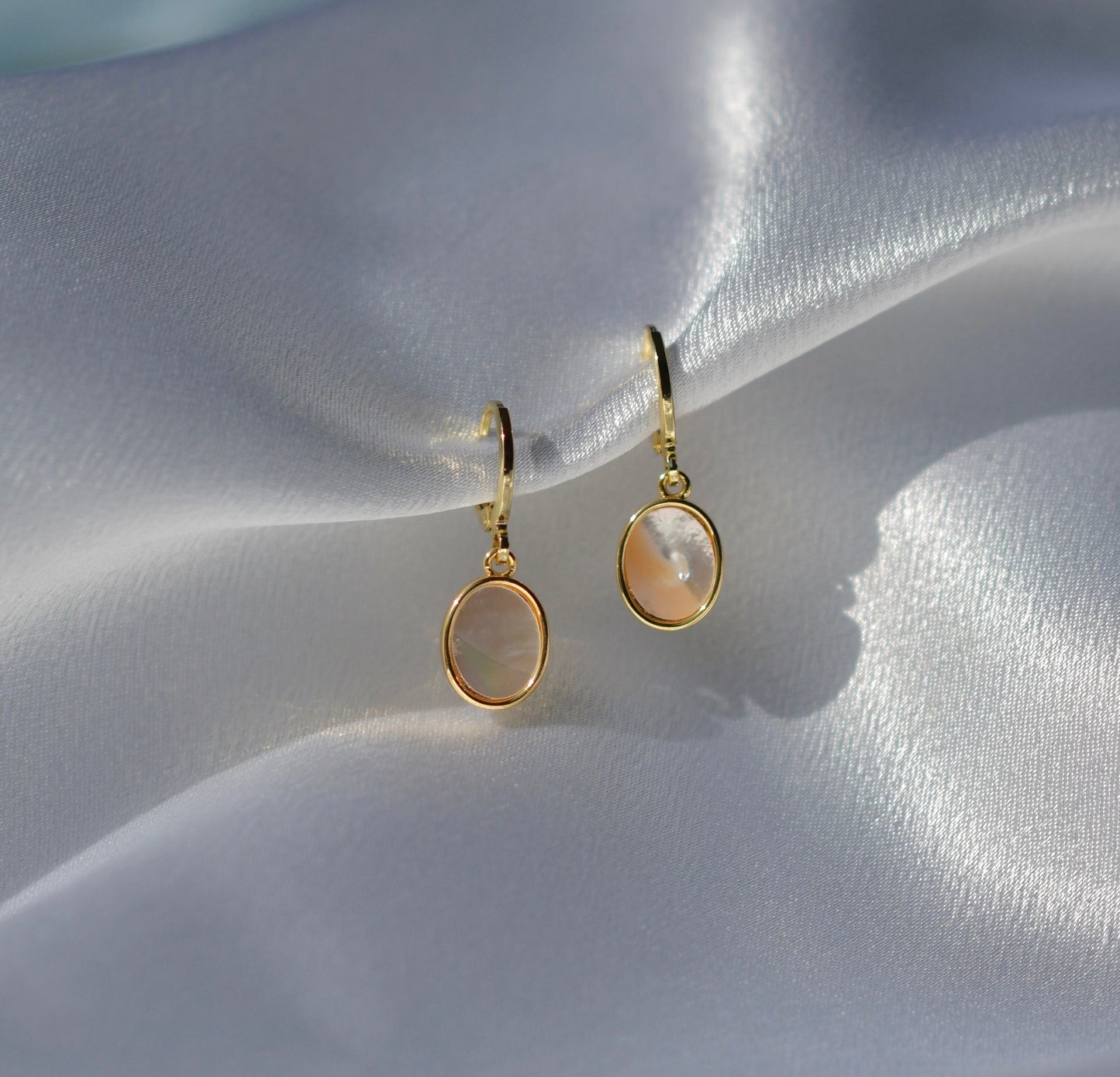 Oval Pearl Earrings